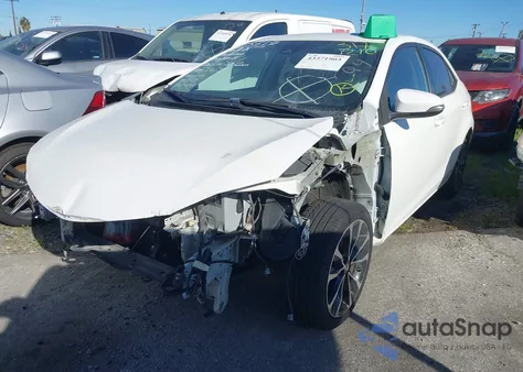 2017 Toyota Corolla Se z USA, uszkodzony, nr VIN 5YFBURHE5HP609460